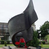 3d694ba1e76c7931eeeba37693f43cd5