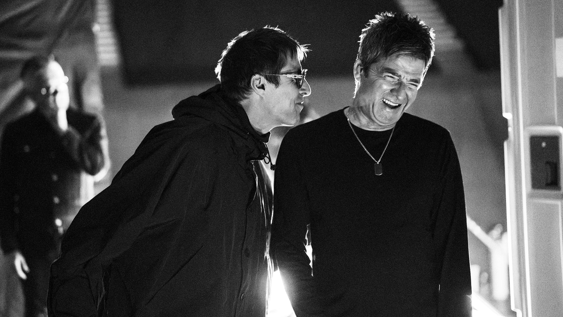 Боги Манчестера вернулись: перед магией Oasis бессилен любой скепсис - Такое кино